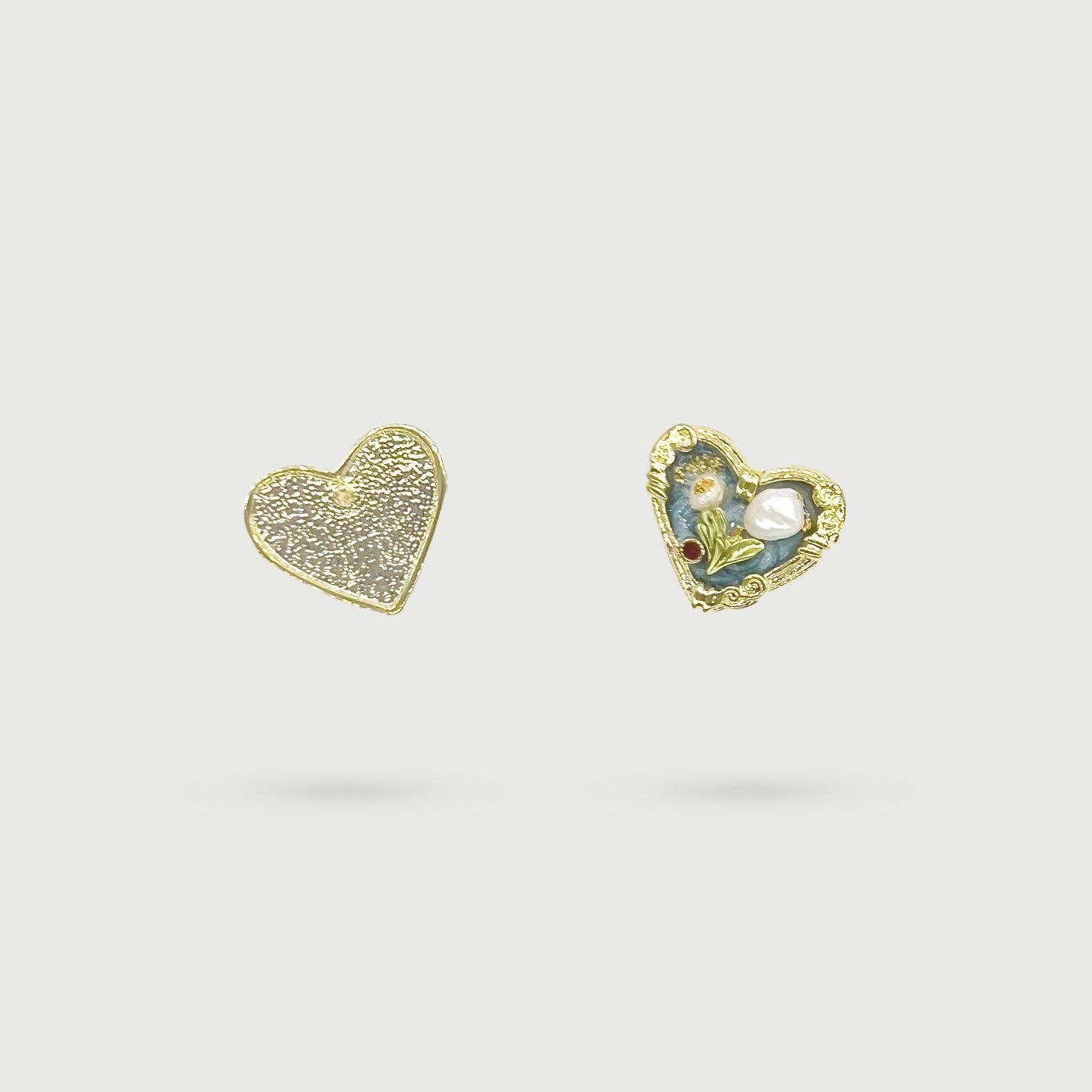 Boucles d'oreilles peinture en forme de cœur de fleur blanche avec perles
