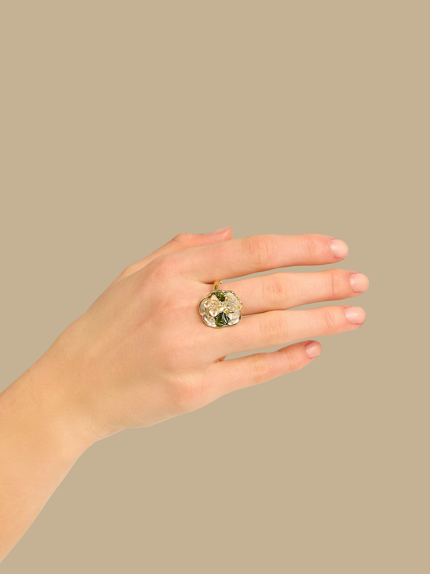 Bague ajustable fleur de Cerisier sur la rivière