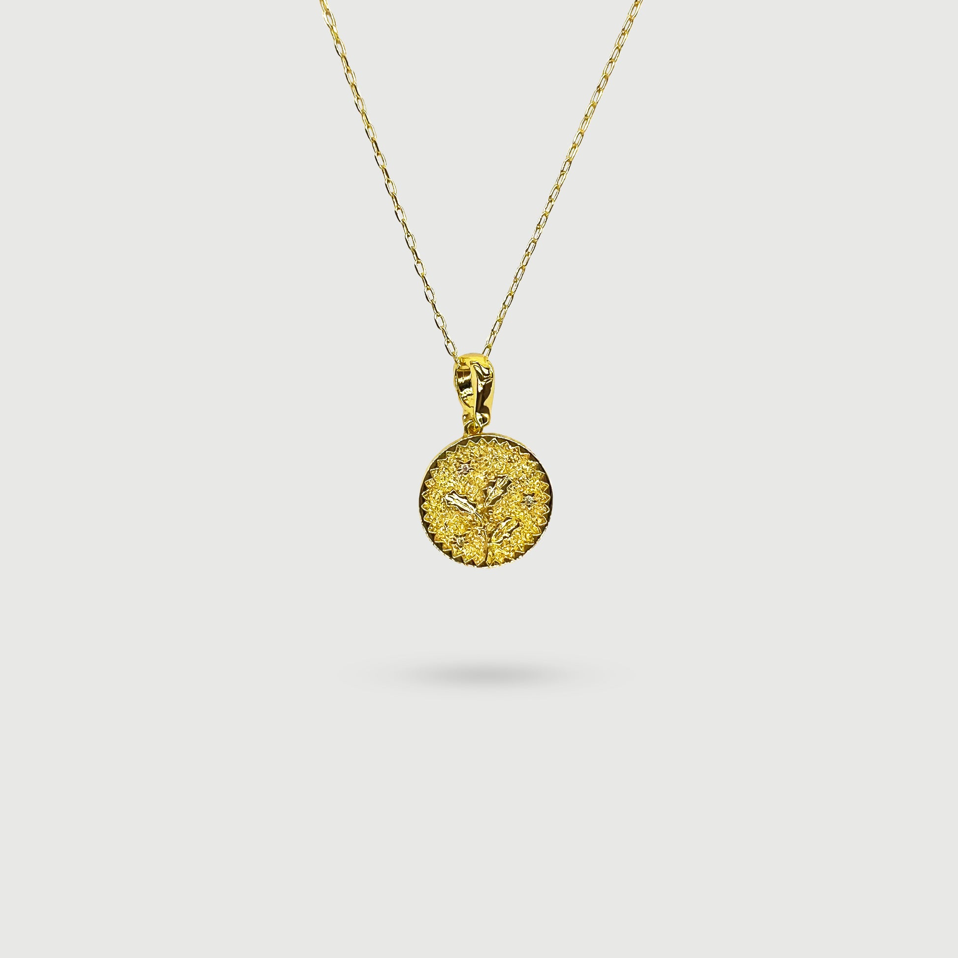 Collier petites fleurs blanches avec feuilles et fruits, émaillé à la main, collection Jardin, idée cadeau élégante, bijoux femme raffinés