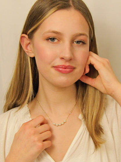 Collier vintage en or avec cinq perles