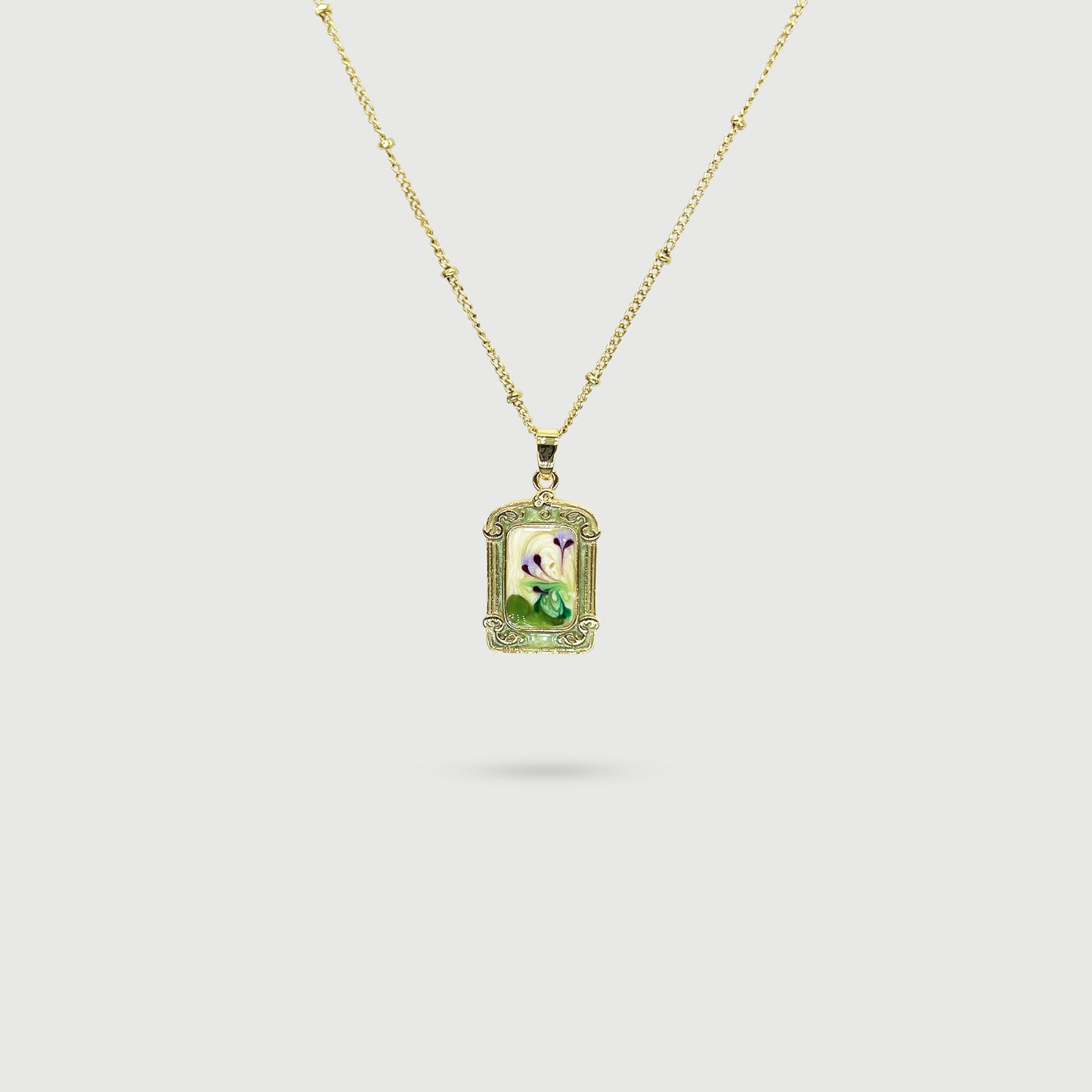 Collier peinture rectangulaire de fleurs violettes